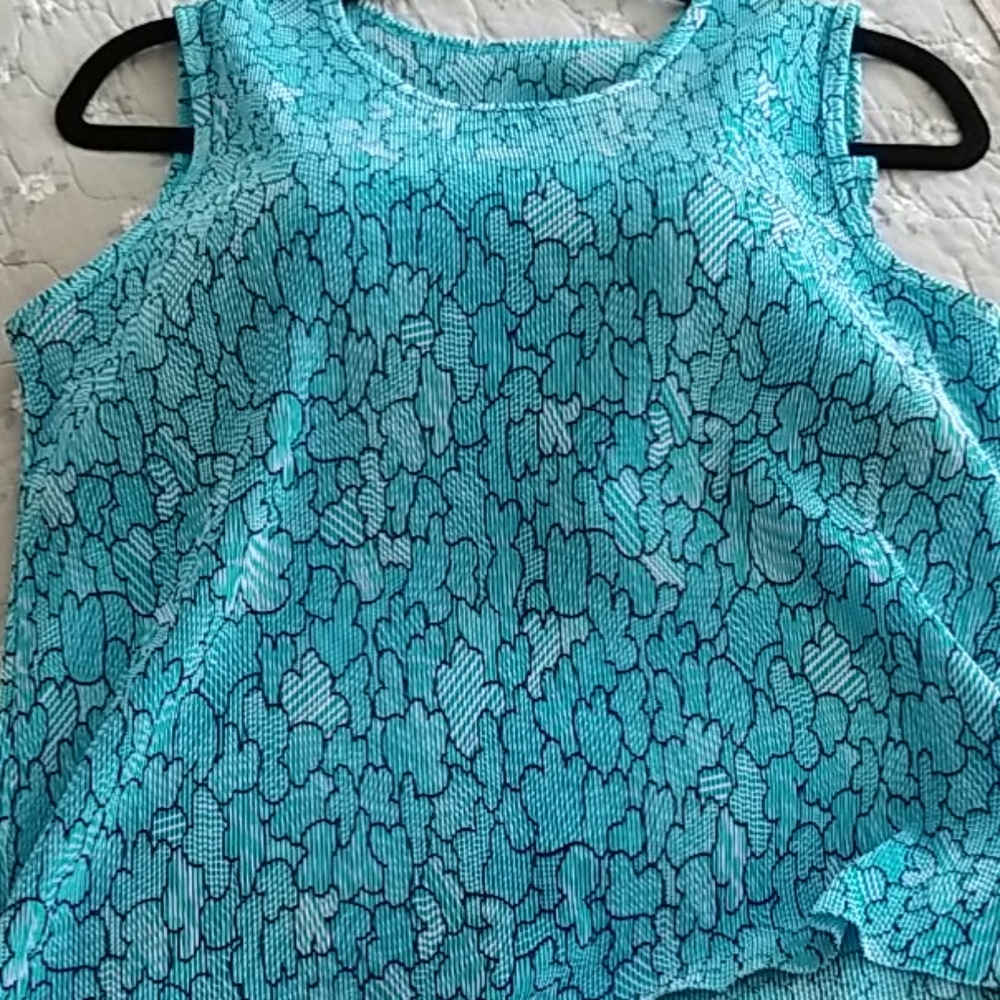Top - Picture 2 of 2